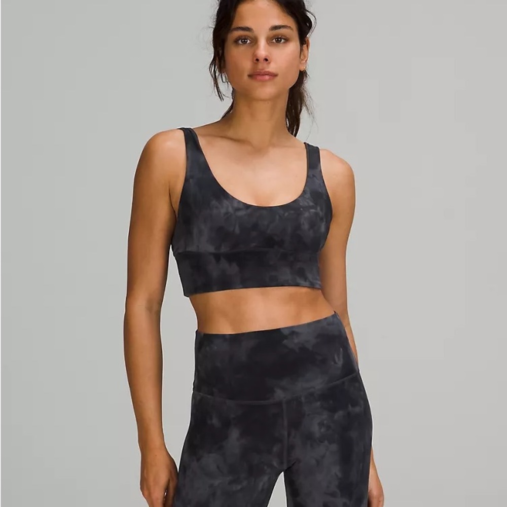lululemon sports bra